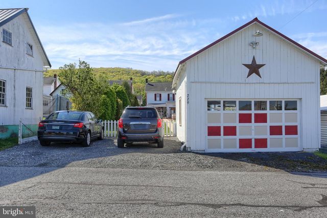 229 W MAIN ST, Elizabethville, PA 17023