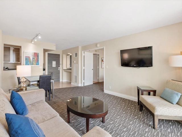 2670 E Sunrise Boulevard 524, Fort Lauderdale, FL 33304