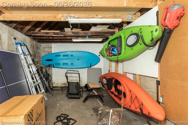 221 College Street, Ferndale, MI 48220