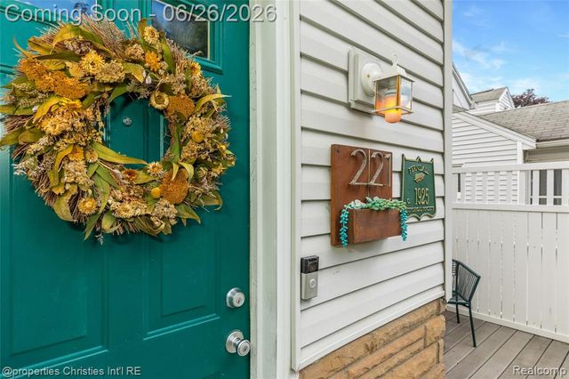 221 College Street, Ferndale, MI 48220