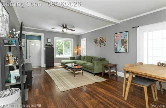 221 College Street, Ferndale, MI 48220