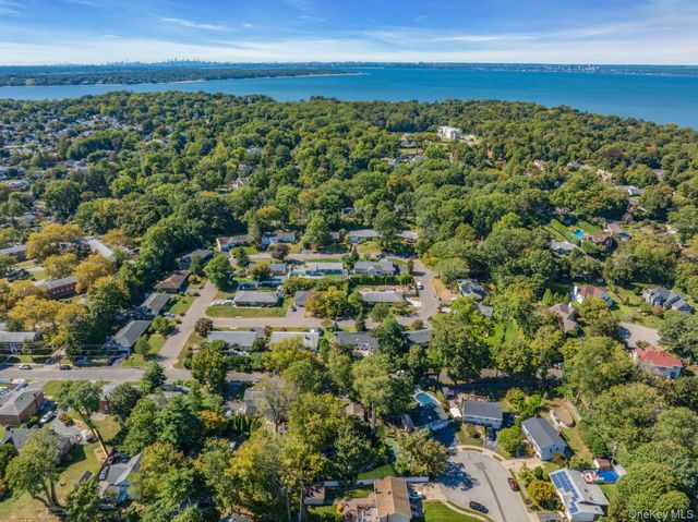 78 Chestnut Street, Glen Cove, NY 11542