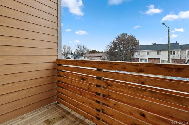 1717 Pallister Street P26, Detroit, MI 48206