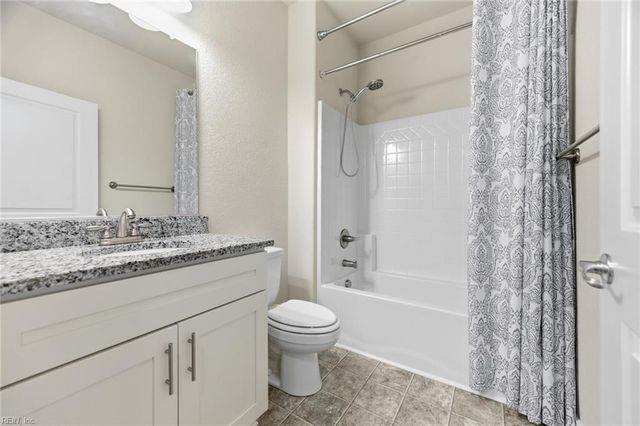 213 Hurdle DR, Chesapeake, VA 23322