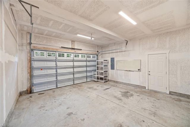 213 Hurdle DR, Chesapeake, VA 23322