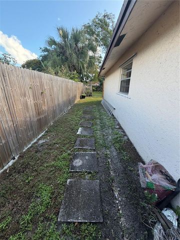 4280 N Dixie Highway, Boca Raton, FL 33431