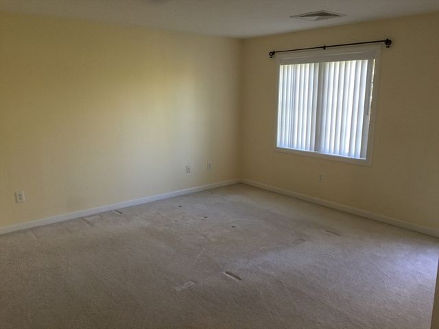 7 Conant Rd 11, Winchester, MA 01890