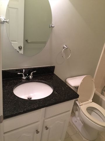 7 Conant Rd 11, Winchester, MA 01890