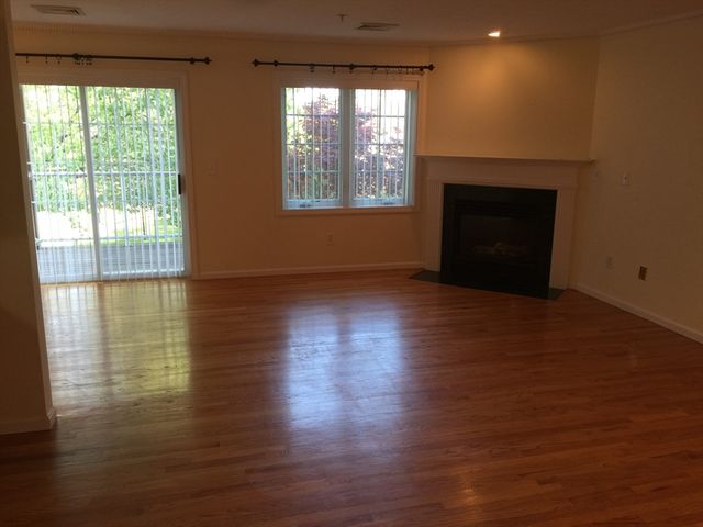 7 Conant Rd 11, Winchester, MA 01890