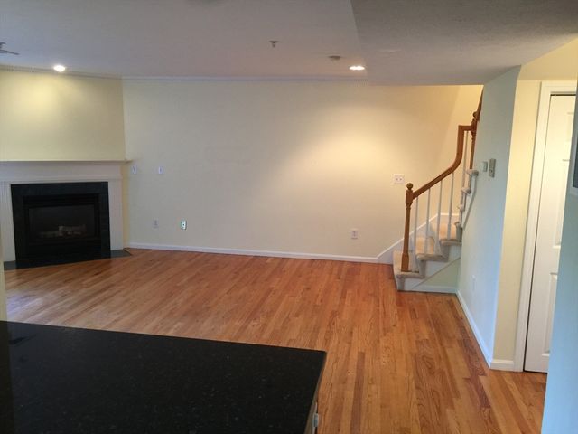 7 Conant Rd 11, Winchester, MA 01890