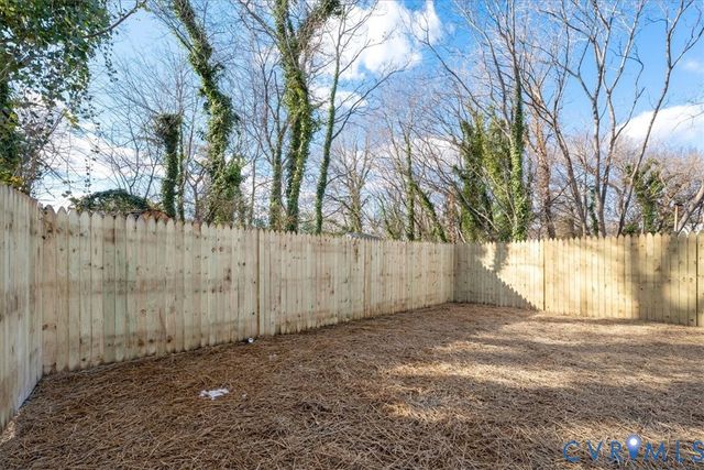 128 S Little Church St, Petersburg, VA 23803