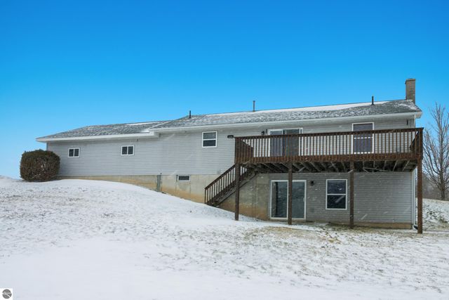 8392 Monarch Lane, Williamsburg, MI 49690