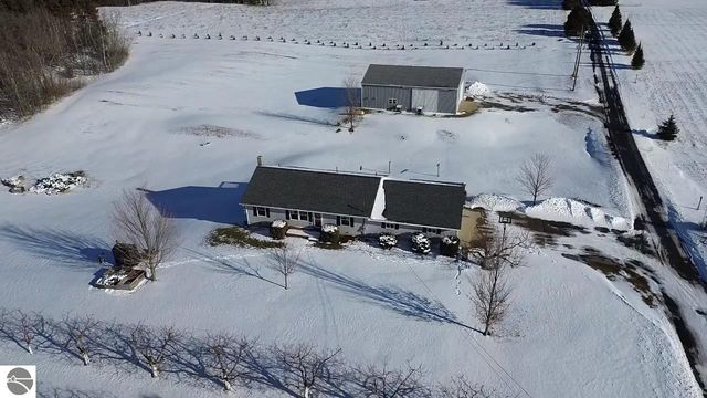 8392 Monarch Lane, Williamsburg, MI 49690