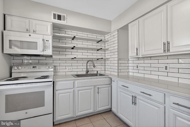 6307 COTTONWOOD DR, Alexandria, VA 22310