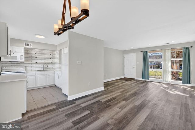 6307 COTTONWOOD DR, Alexandria, VA 22310