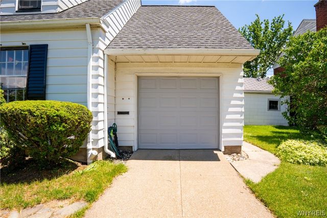 769 Colvin Boulevard, Tonawanda, NY 14217