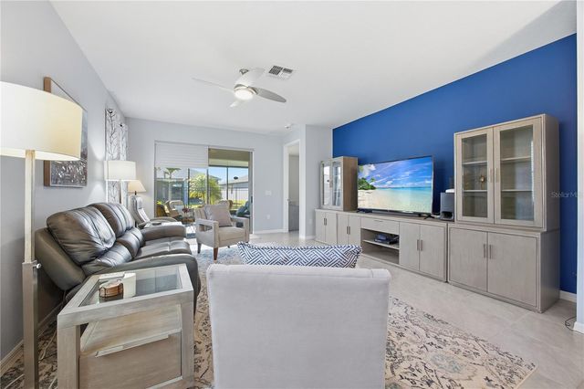 17325 BLAZING STAR CIR, Clermont, FL 34714