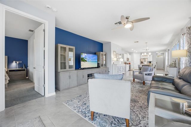 17325 BLAZING STAR CIR, Clermont, FL 34714