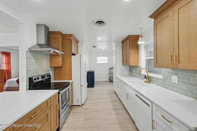 735 Ixora Drive, Melbourne, FL 32935