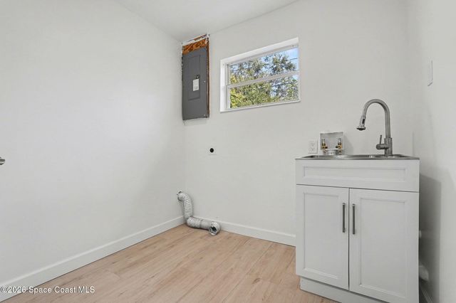 735 Ixora Drive, Melbourne, FL 32935