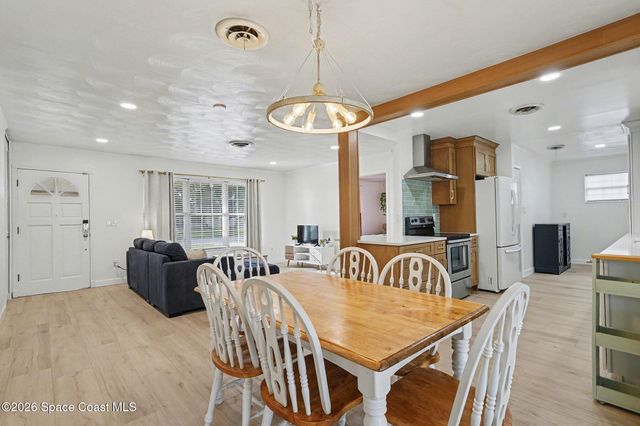 735 Ixora Drive, Melbourne, FL 32935