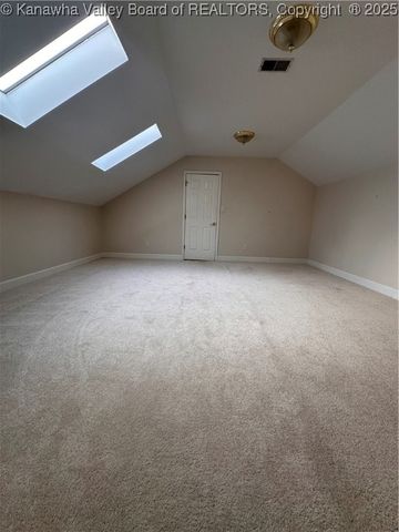 96 Hunting Hills Drive, Charleston, WV 25311