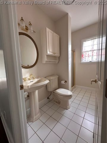 96 Hunting Hills Drive, Charleston, WV 25311