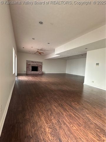 96 Hunting Hills Drive, Charleston, WV 25311