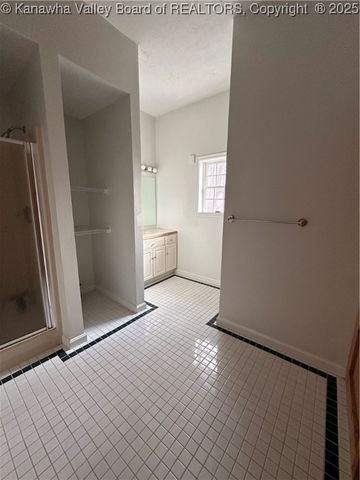 96 Hunting Hills Drive, Charleston, WV 25311