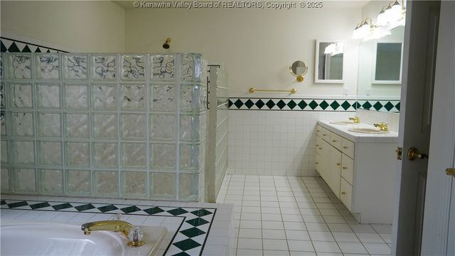 96 Hunting Hills Drive, Charleston, WV 25311