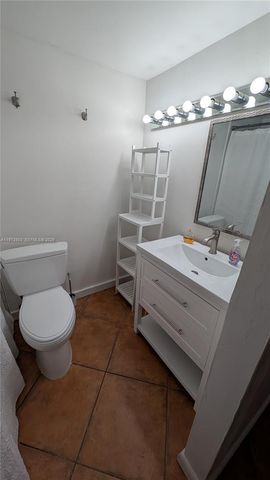 2600 NE 135th St 4E-A, North Miami, FL 33181