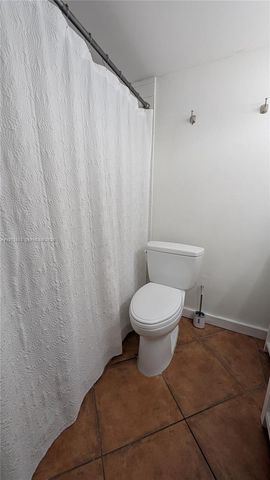 2600 NE 135th St 4E-A, North Miami, FL 33181