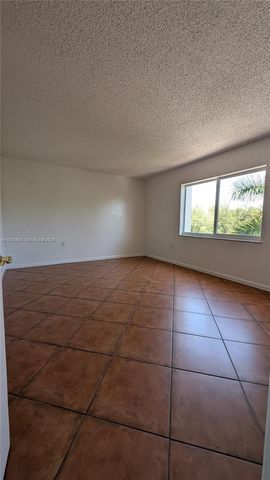 2600 NE 135th St 4E-A, North Miami, FL 33181