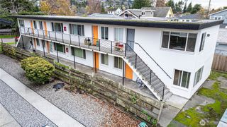 3035 64th Avenue SW, Seattle, WA 98116