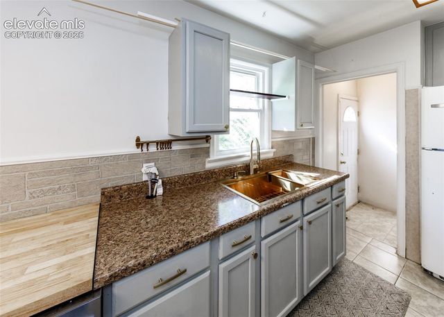 825 Bragdon Avenue, Pueblo, CO 81004