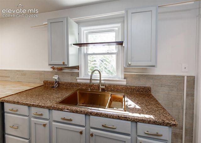 825 Bragdon Avenue, Pueblo, CO 81004