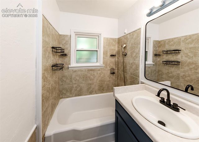 825 Bragdon Avenue, Pueblo, CO 81004