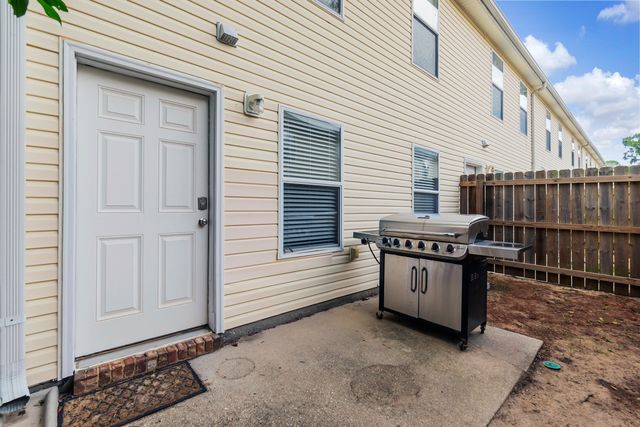 17 SE Shell Avenue, c1, Fort Walton Beach, FL 32548