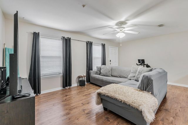 17 SE Shell Avenue, c1, Fort Walton Beach, FL 32548