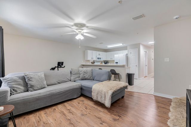 17 SE Shell Avenue, c1, Fort Walton Beach, FL 32548