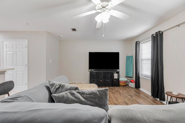 17 SE Shell Avenue, c1, Fort Walton Beach, FL 32548