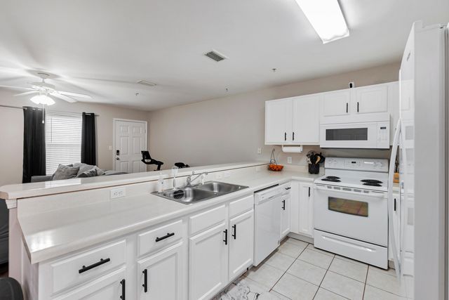 17 SE Shell Avenue, c1, Fort Walton Beach, FL 32548