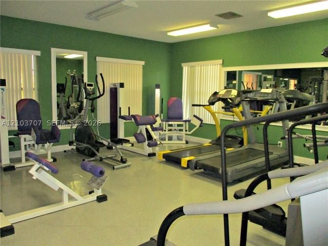 3500 Blue Lake Dr 501, Pompano Beach, FL 33064