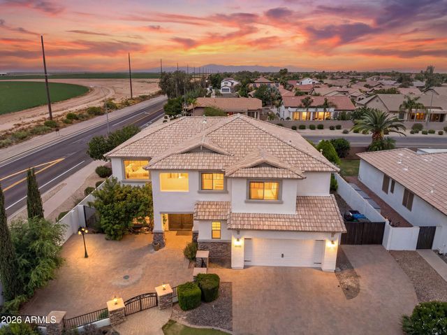 6998 S WILSON Drive, Chandler, AZ 85249