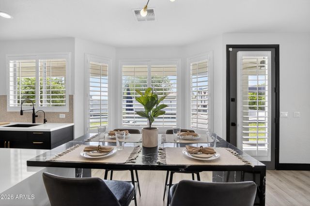 6998 S WILSON Drive, Chandler, AZ 85249