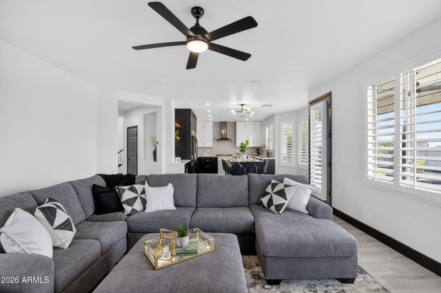 6998 S WILSON Drive, Chandler, AZ 85249