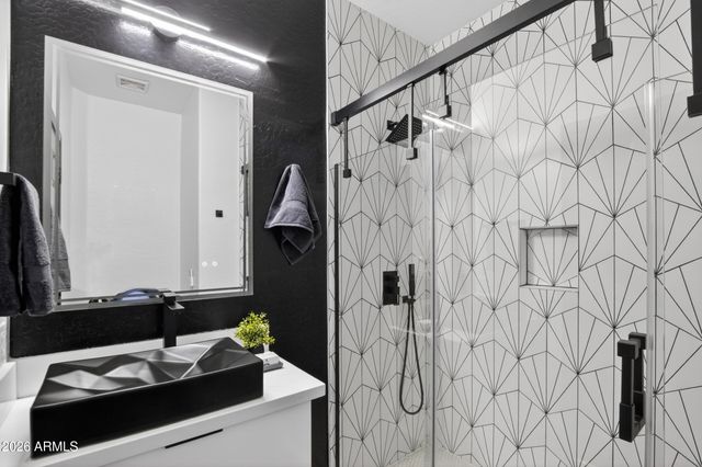 6998 S WILSON Drive, Chandler, AZ 85249