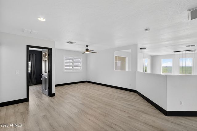 6998 S WILSON Drive, Chandler, AZ 85249