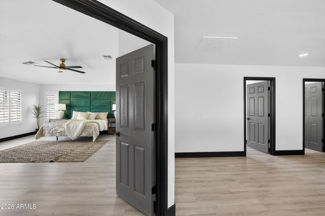 6998 S WILSON Drive, Chandler, AZ 85249