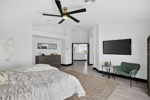 6998 S WILSON Drive, Chandler, AZ 85249